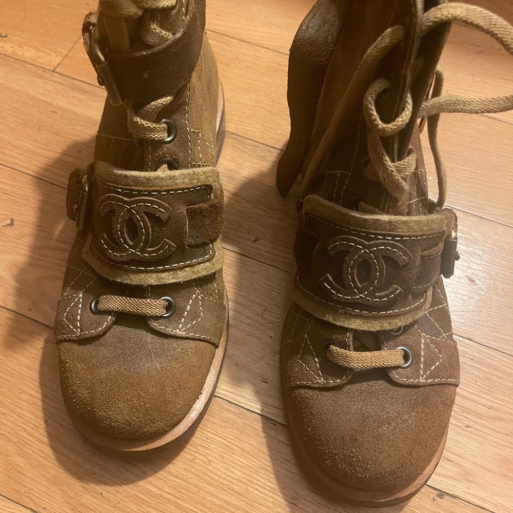 Channel ankle boots - Picture 1 of 3